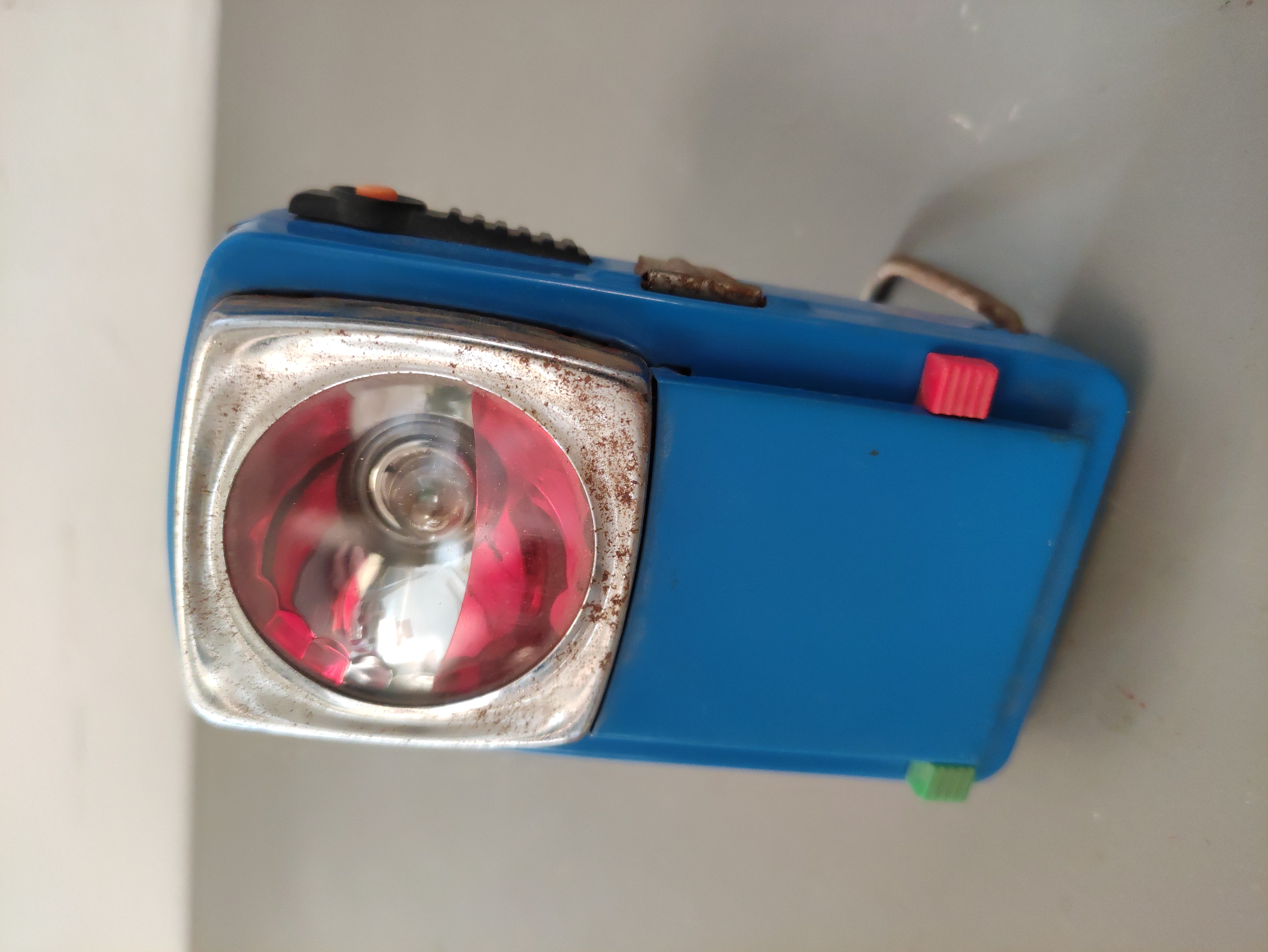 linterna petaca metal 12x6.5x4 12.5x7x3.8 1u